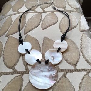 Mother of pearl’s necklace